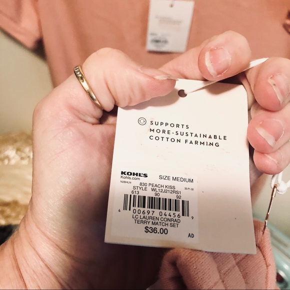 Nwt Lauren Conrad Sweatshirt Shorts Set Scalloped Floral Design Ruffles M - Picture 7 of 9